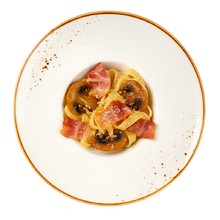 Паста карбонара с шампиньонами